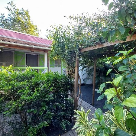 Soleil Couchant - Gites Deshaies Exterior photo